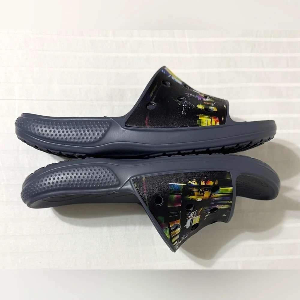 CROCS Classic Slide Sandals Meta Scape City Graphic Print Size 9 Men / 11 Women